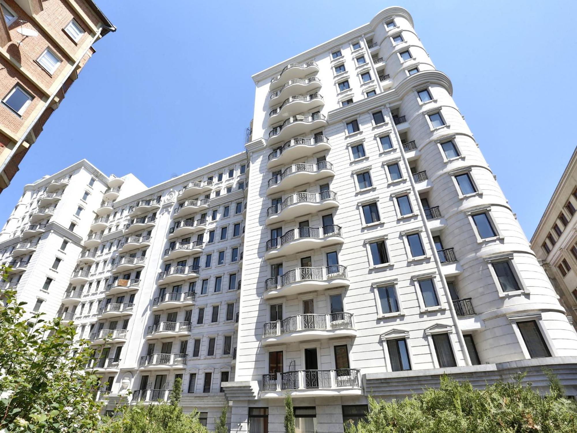 The Grand Apartment Lll Тбилиси Экстерьер фото