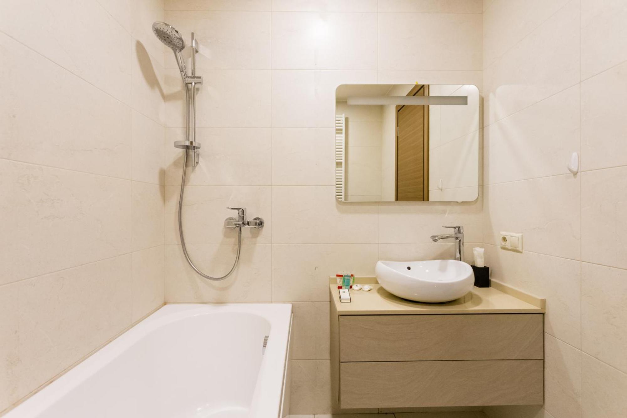 The Grand Apartment Lll Тбилиси Экстерьер фото